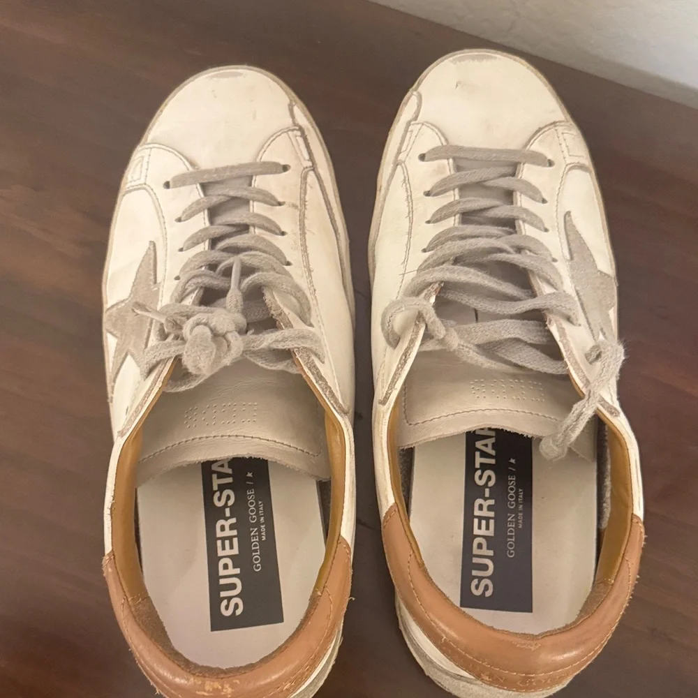 Golden Goose White and Tan Men's Sneakers - Picture 3 of 6